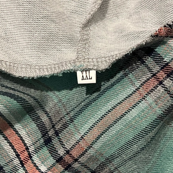 Amazon XXL Blue and Pink Plaid Flannel Shacket w/ Grey Hood - Picture 4 of 4